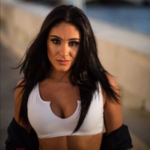 Meet your Posher, Alexandra